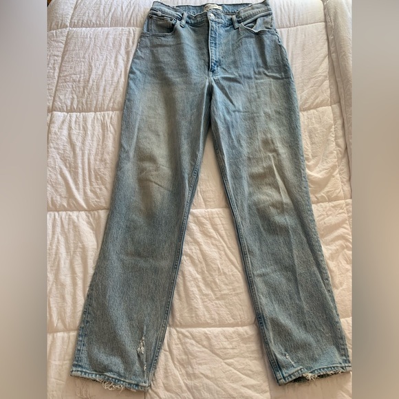 Abercrombie & Fitch 90s Straight Ultra High Rise Jeans | Size 30 10R - Picture 1 of 3